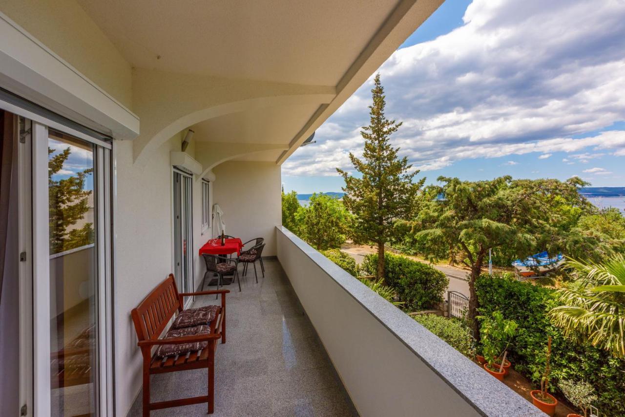 Apartments Dolloree Драмал Екстериор снимка